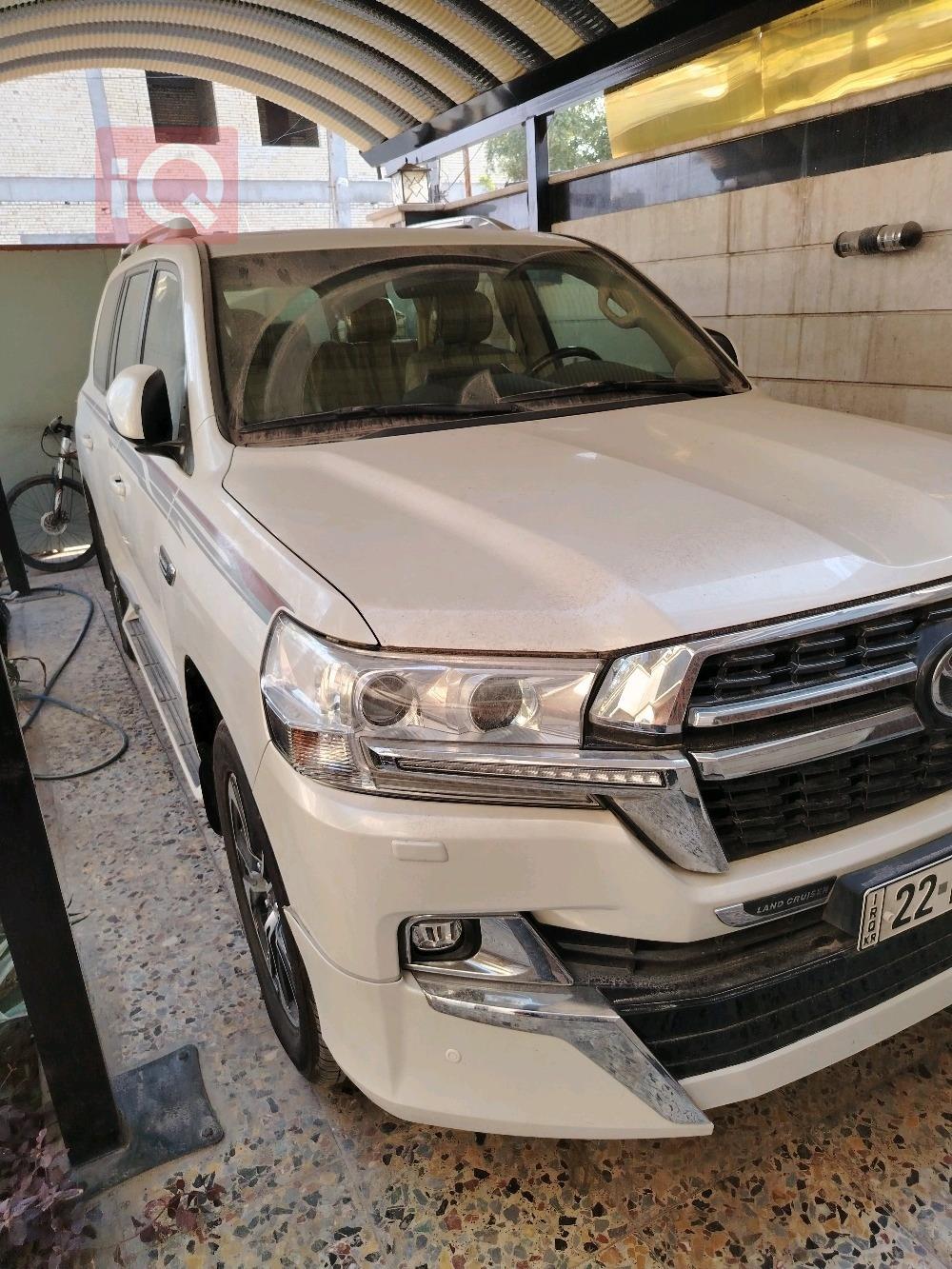 تويوتا لاندكروزر